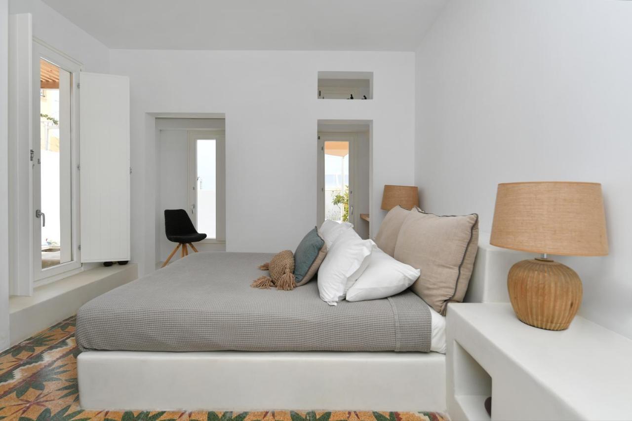 Thiro Santorini Villa Fira  Exterior photo